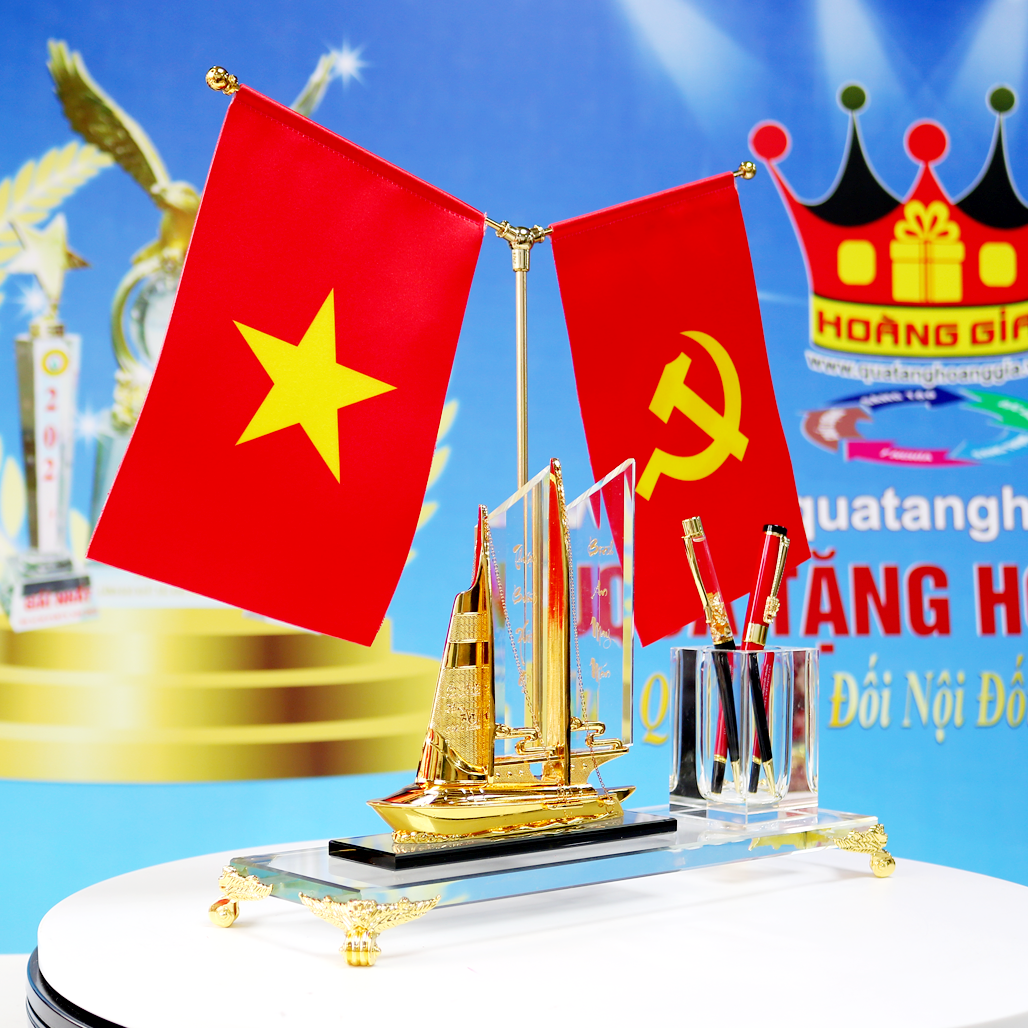 Bộ Cắm Bút Thuyền Buồm Xuôi Gió Pha Lê Có Cột Cắm Cờ Đôi Vật Phẩm Để Bàn Làm Việc